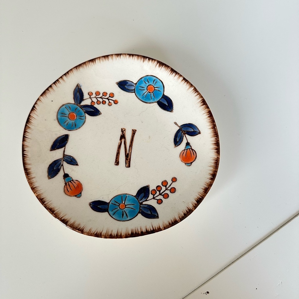 Initial 'N' monogram trinket dish